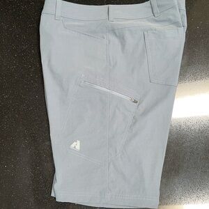 First Ascent Eddie Bauer Shorts Size T44